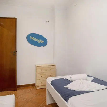 Akademia House - Cantinho Da